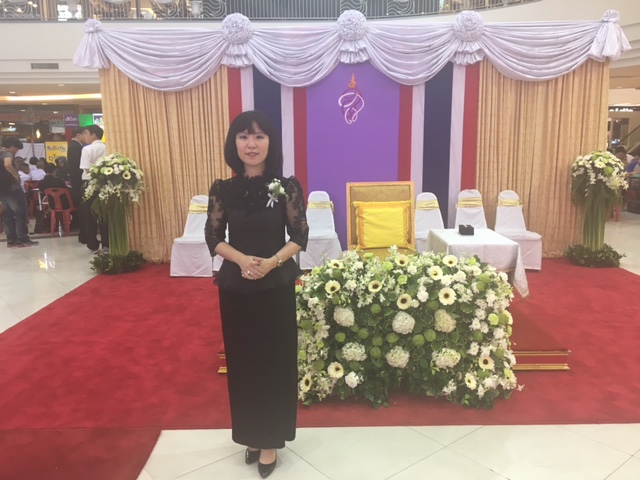 พระเจ้าวรวงศ์เธอ พระองค์เจ้าโสมสวลี พระวรราชาทินัดดามาตุ ประทานโล่ประกาศเกียติคุณเเก่ บริษัท StudyPlus  โล่ ที่ 4